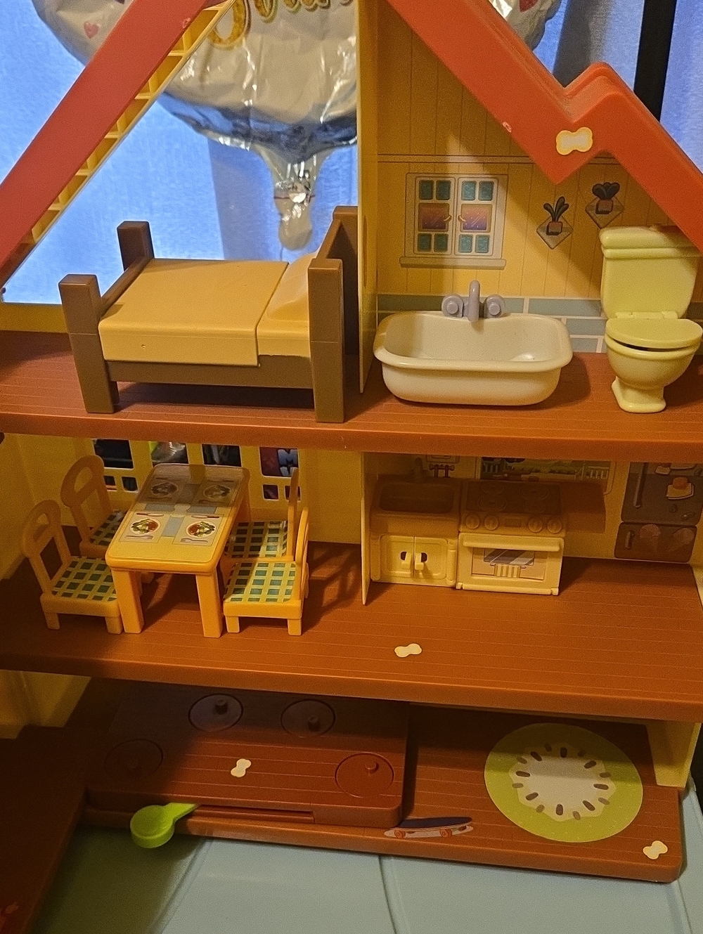 Bluey House - Picture 3 of 6